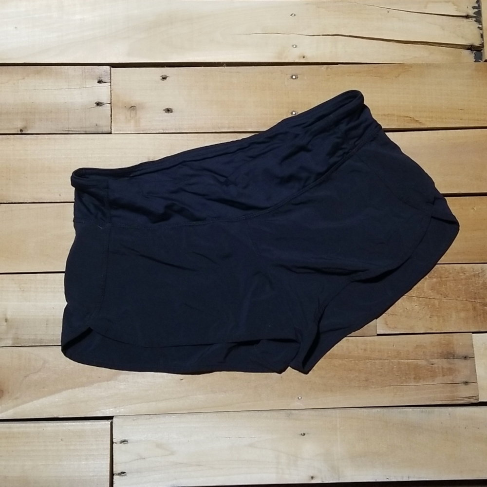 Lululemon black shorts size 8